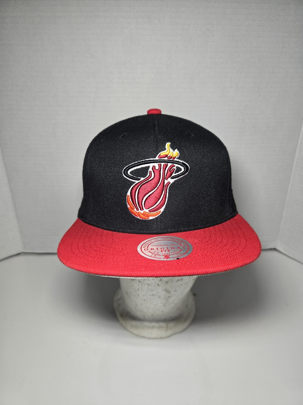 2012 Champs Mitchell & Ness Miami Heat Black and Red Snapback Hat